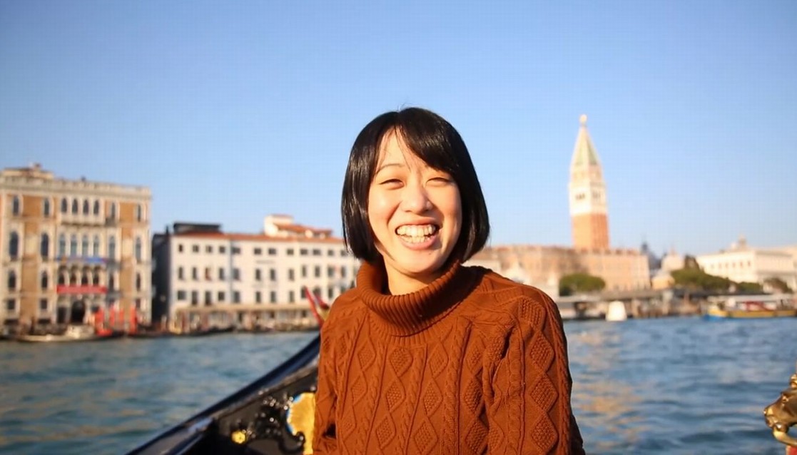 インタビュー動画