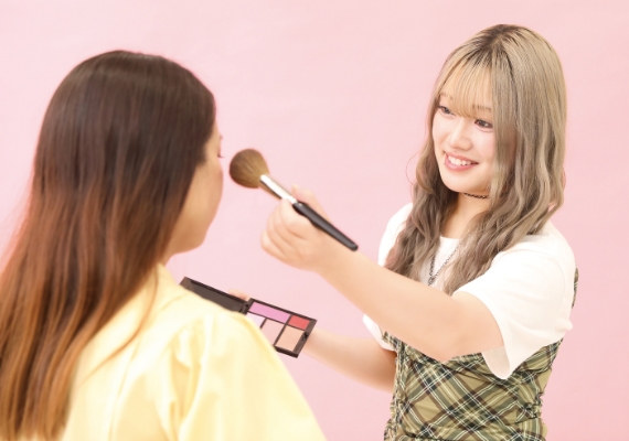 ECCアーティスト美容専門学校