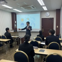 就職キックオフ 〜学内企業説明会〜